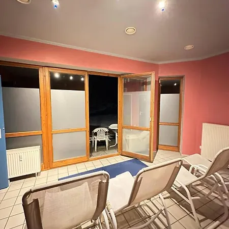 Schoenes 1 Zimmer, Sauna, Nationalpark, Free Parking
